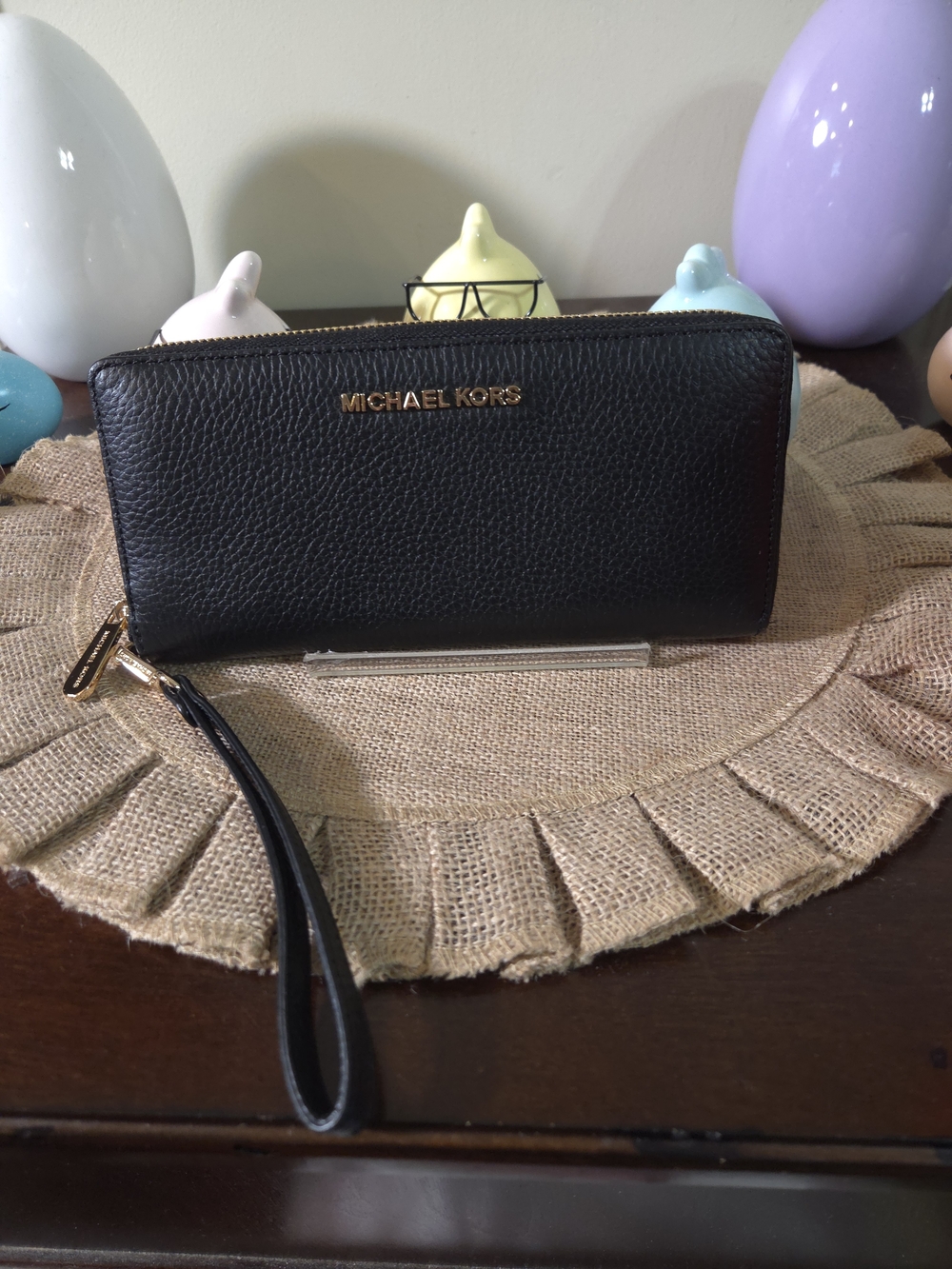 EUC Michael Kors Black Pebbled Leather Wristlet